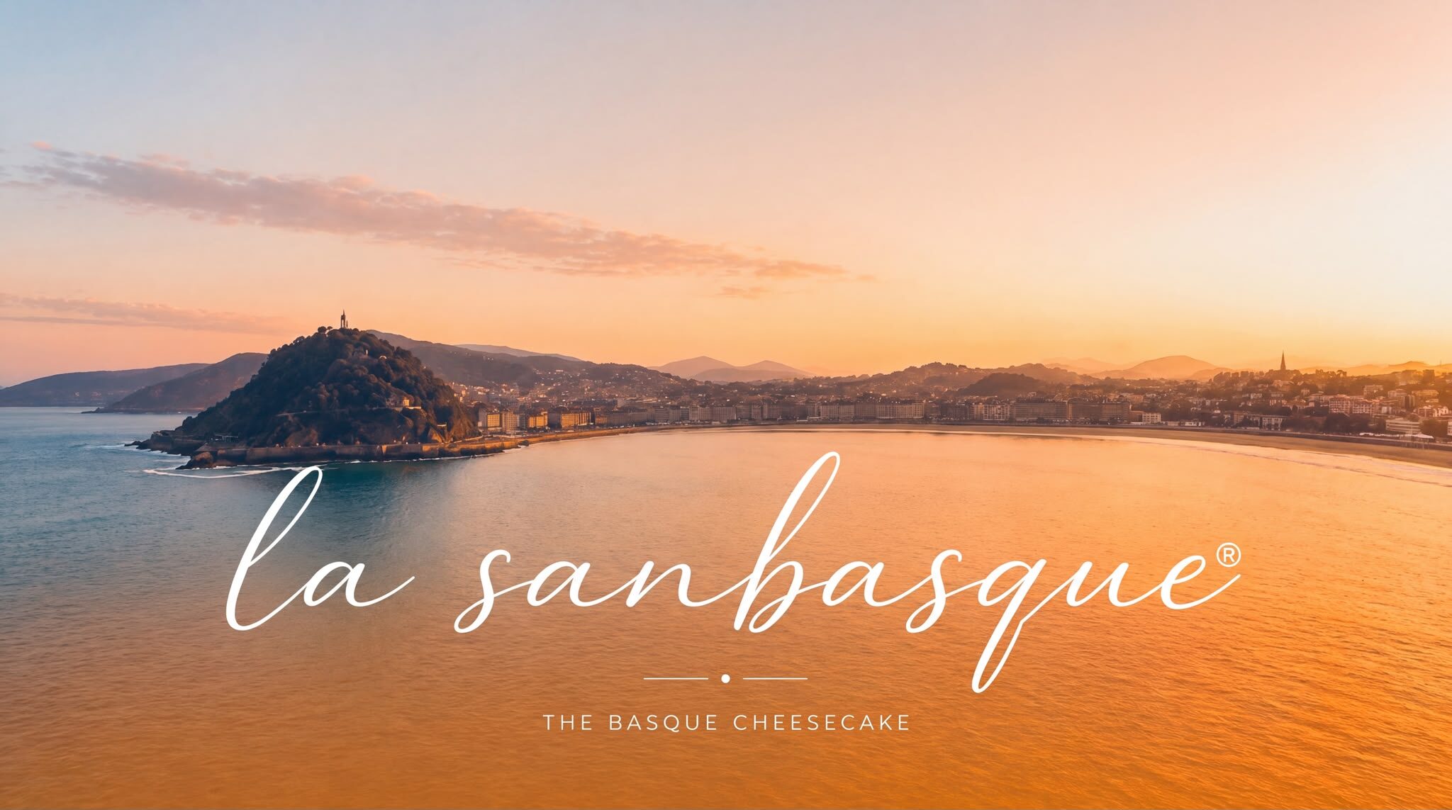 La Sanbasque – The Basque Cheesecake. Die Bucht von San Sebastián im Sonnenuntergang.